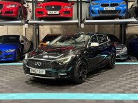 INFINITI Q30